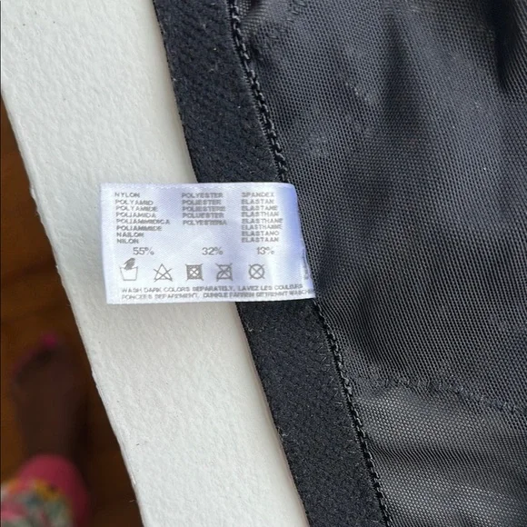 Elegant Black Lace Bra - Picture 6 of 8